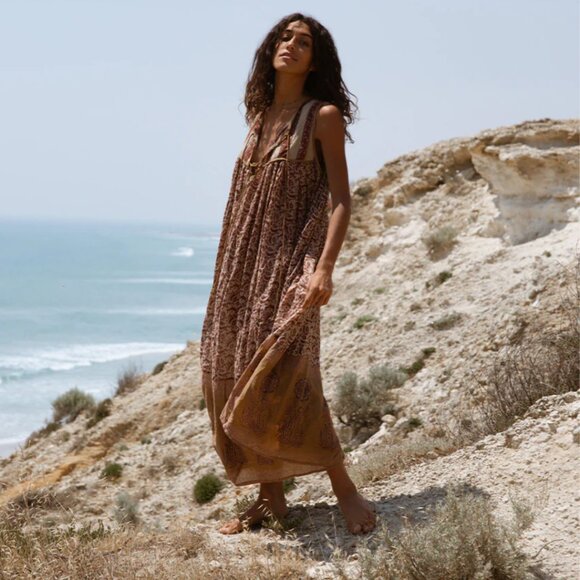 Highly coveted Aahna Dress in Walnut from daughters of India - Picture 2 of 12